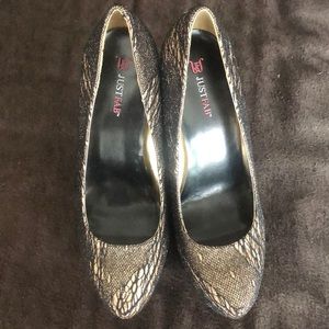 Just Fab Gold and Black lace heels